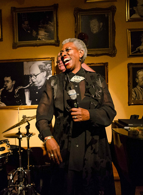 Freitagskonzert mit Bernita Bush