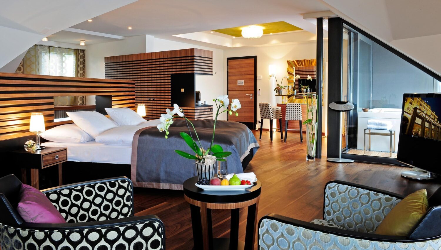 Illustration of Luxury Penthouse Suites With On-Site Spa Services